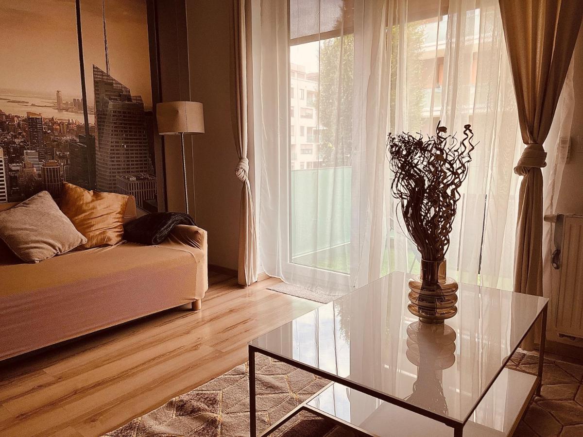 Apartament Corvin Promenade Crystal Budapeszt Zewnętrze zdjęcie