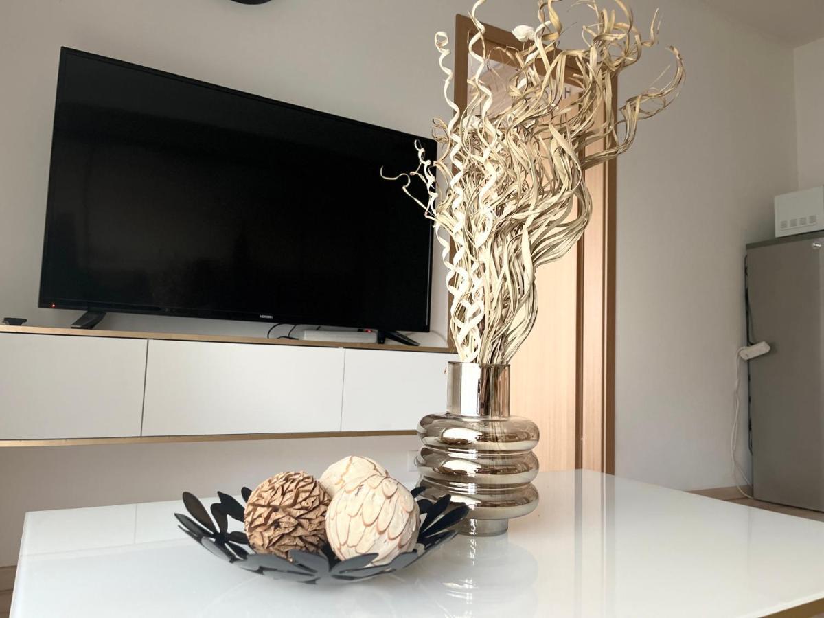 Apartament Corvin Promenade Crystal Budapeszt Zewnętrze zdjęcie